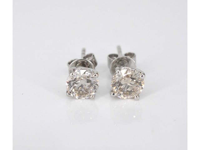 Witgouden diamanten oorbellen van 1.60 carat - afbeelding 4 van  7