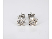 Witgouden diamanten oorbellen van 1.60 carat - afbeelding 4 van  7