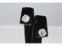 Witgouden diamanten oorbellen van 1.60 carat