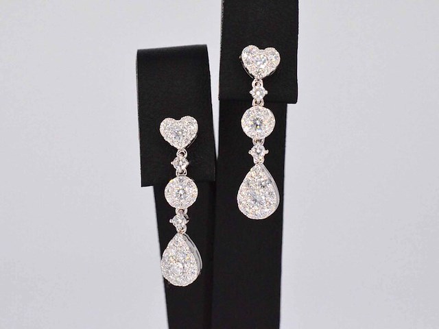 Witgouden diamanten oorhangers met diamanten 1.50 carat - afbeelding 1 van  10