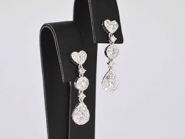 Witgouden diamanten oorhangers met diamanten 1.50 carat - afbeelding 5 van  10