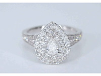 Witgouden druppelvormige entourage ring met diamanten - afbeelding 3 van  6