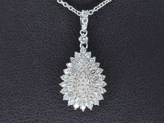 Witgouden druppelvormige hanger met diamanten - afbeelding 1 van  6
