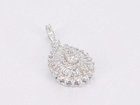Witgouden druppelvormige hanger met diamanten - afbeelding 4 van  6