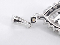 Witgouden druppelvormige hanger met diamanten - afbeelding 6 van  6