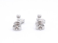 Witgouden druppelvormige oorhangers met diamanten - afbeelding 8 van  10