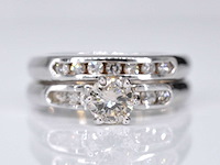 Witgouden dubbele ring met een briljant geslepen diamant - afbeelding 1 van  7