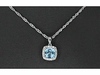 Witgouden entourage hanger bezet met topaas en diamanten, excl. ketting - afbeelding 2 van  8