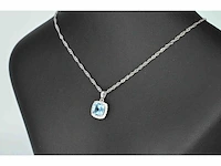 Witgouden entourage hanger bezet met topaas en diamanten, excl. ketting - afbeelding 4 van  8