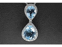 Witgouden entourage hanger bezet met topaas en natuurlijke diamanten, excl. ketting - afbeelding 1 van  8