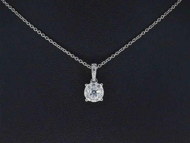 Witgouden entourage hanger met briljant geslepen diamanten, excl. ketting - afbeelding 2 van  9