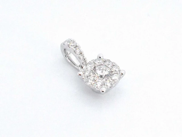 Witgouden entourage hanger met briljant geslepen diamanten, excl. ketting - afbeelding 5 van  9
