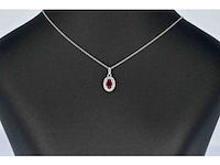 Witgouden entourage hanger met diamanten en robijn, excl. ketting - afbeelding 2 van  8