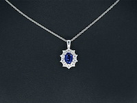 Witgouden entourage hanger met diamanten en saffier, excl. ketting - afbeelding 2 van  9