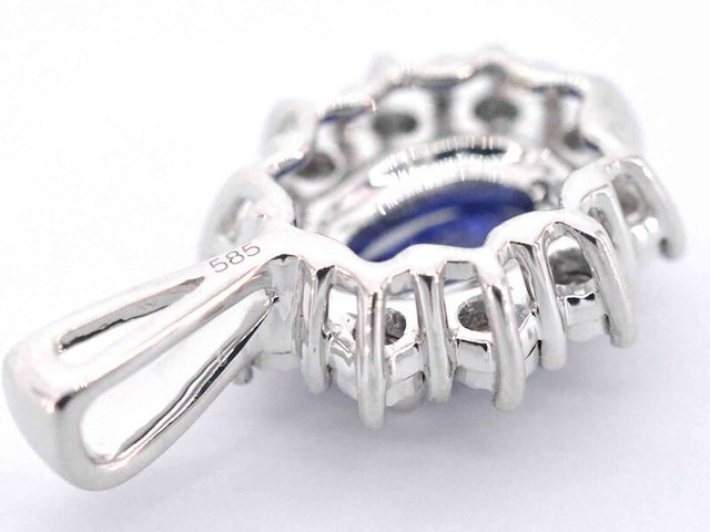 Witgouden entourage hanger met diamanten en saffier, excl. ketting - afbeelding 7 van  9