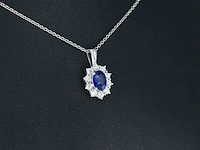Witgouden entourage hanger met diamanten en saffier (excl. ketting) - afbeelding 4 van  9