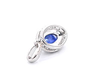 Witgouden entourage hanger met diamanten en saffier - afbeelding 7 van  7