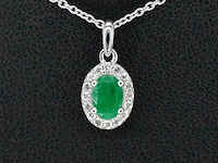 Witgouden entourage hanger met diamanten en smaragd - afbeelding 1 van  7