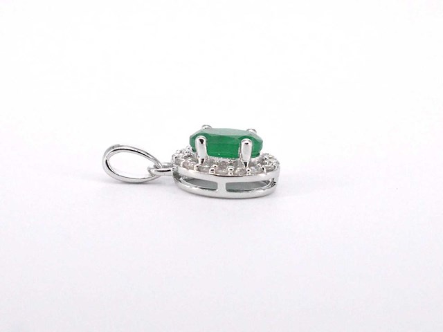 Witgouden entourage hanger met diamanten en smaragd - afbeelding 6 van  7