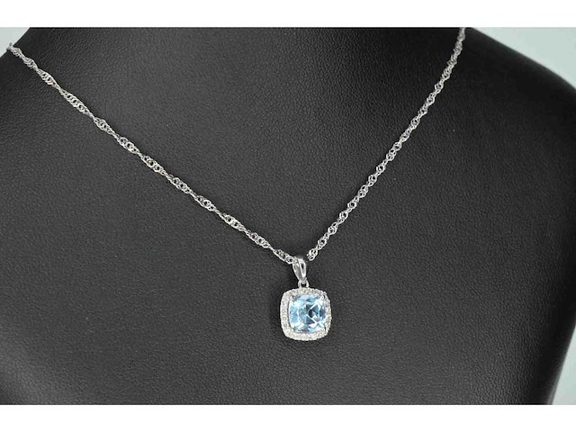 Witgouden entourage hanger topaas en diamanten - afbeelding 6 van  7