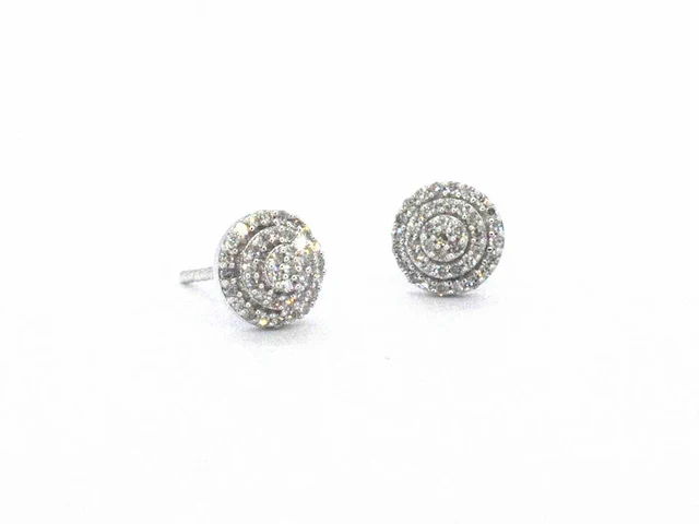 Witgouden entourage oorbellen diamant 0.20 ct - afbeelding 6 van  10