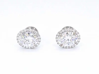 Witgouden entourage oorbellen diamant - afbeelding 7 van  10