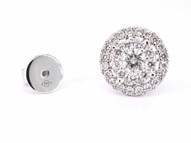 Witgouden entourage oorbellen gezet met 60 briljant geslepen diamanten - afbeelding 8 van  10