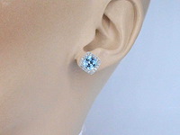 Witgouden entourage oorbellen grote topazen en diamanten - afbeelding 2 van  8