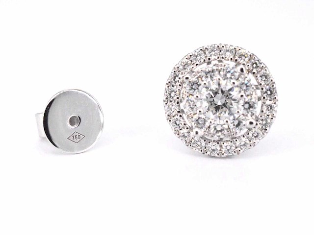 Witgouden entourage oorbellen met 60 briljant geslepen diamanten - afbeelding 8 van  9