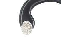 Witgouden entourage oorbellen met diamant - afbeelding 4 van  7