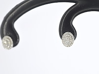Witgouden entourage oorbellen met diamant - afbeelding 1 van  8