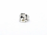 Witgouden entourage oorbellen met diamant - afbeelding 9 van  10