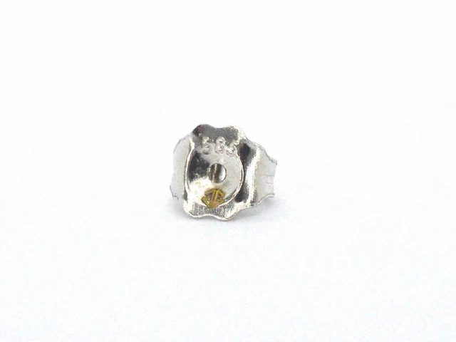 Witgouden entourage oorbellen met diamant - afbeelding 6 van  8