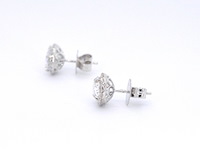 Witgouden entourage oorbellen met diamanten en een gemaakte ovale briljant - afbeelding 7 van  11