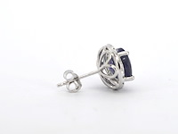 Witgouden entourage oorbellen met diamanten en saffier - afbeelding 8 van  10