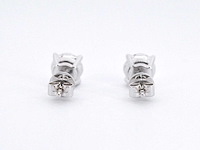 Witgouden entourage oorbellen met diamanten - afbeelding 9 van  10