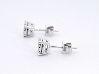 Witgouden entourage oorbellen met diamanten - afbeelding 6 van  10