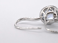 Witgouden entourage oorbellen met grote topazen en diamanten - afbeelding 7 van  9