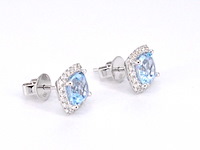 Witgouden entourage oorbellen met grote topazen en diamanten - afbeelding 6 van  9