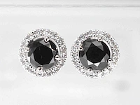Witgouden entourage oorbellen zwarte diamant
