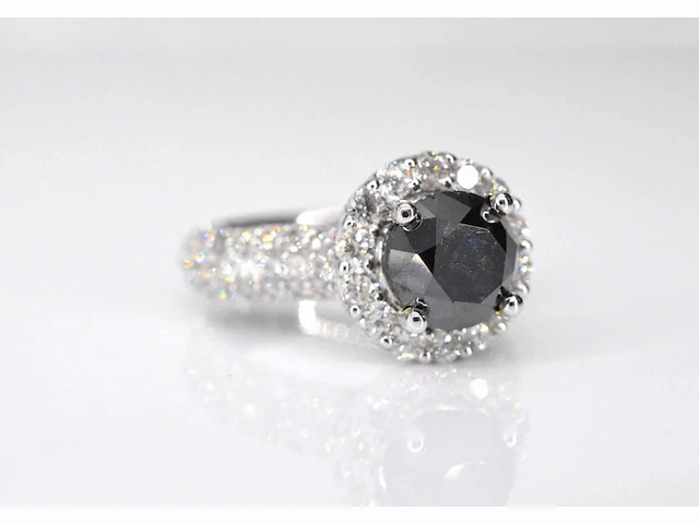 Witgouden entourage ring diamant zwart - afbeelding 4 van  7