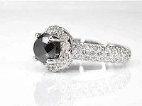Witgouden entourage ring diamant zwart - afbeelding 5 van  7