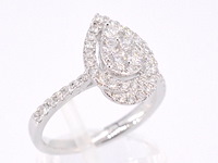 Witgouden entourage ring diamanten pear shape - afbeelding 7 van  11