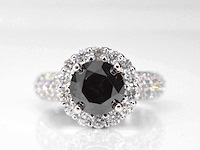 Witgouden entourage ring grote diamanten en zwarte diamant - afbeelding 1 van  7