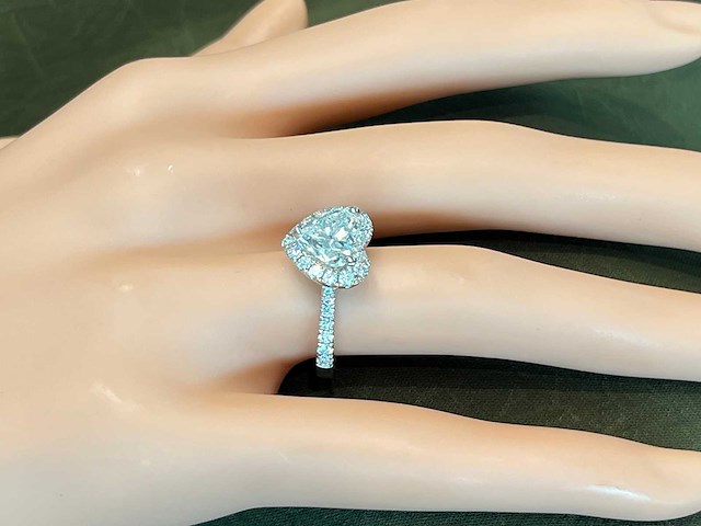Witgouden entourage ring hartvorm diamant 2.00 carat - afbeelding 4 van  11