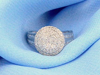 Witgouden entourage ring met 1.00 carat diamanten - afbeelding 9 van  12