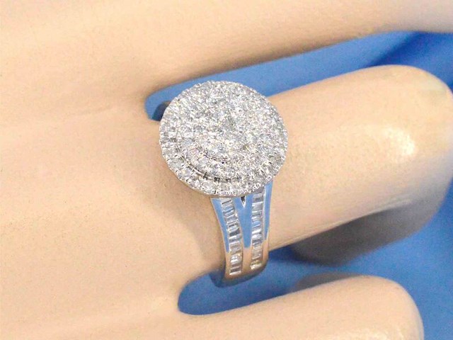 Witgouden entourage ring met 1.00 carat diamanten - afbeelding 12 van  12