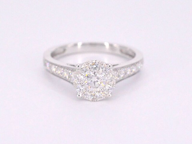 Witgouden entourage ring met briljant geslepen diamanten 1.00 carat - afbeelding 10 van  12