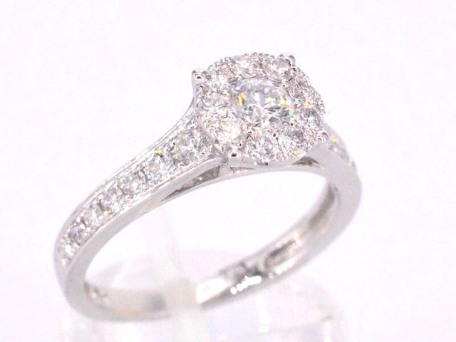 Witgouden entourage ring met briljant geslepen diamanten 1.00 carat - afbeelding 8 van  11