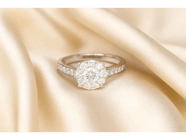 Witgouden entourage ring met briljant geslepen diamanten 1.00 carat - afbeelding 2 van  12